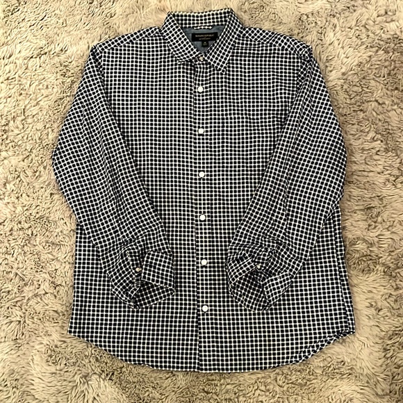 BANANA REPUBLIC CHECKERED BUTTON DOWN - Picture 2 of 6